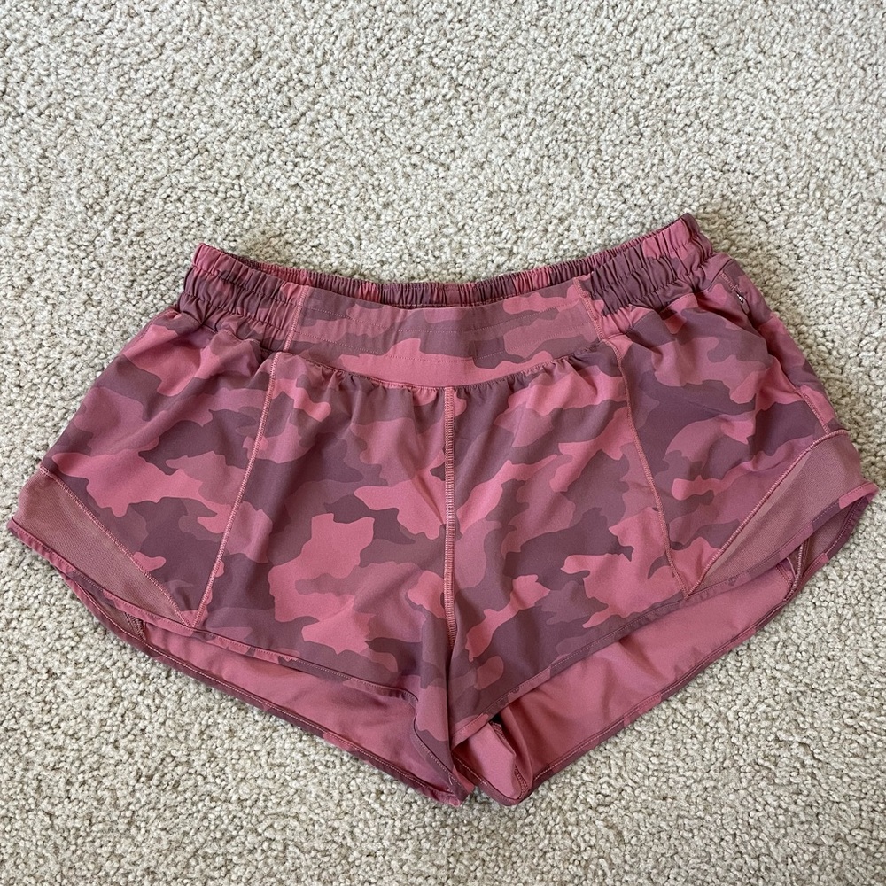 Lululemon Hotty Hot Short 2.5” Size 12